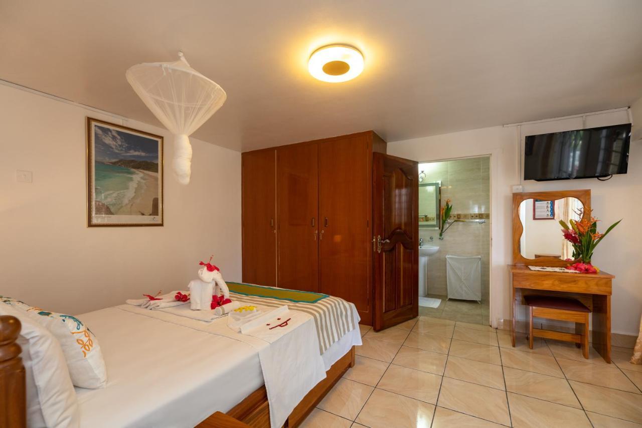 Janes' Serenity Guesthouse Anse a La Mouche Екстер'єр фото