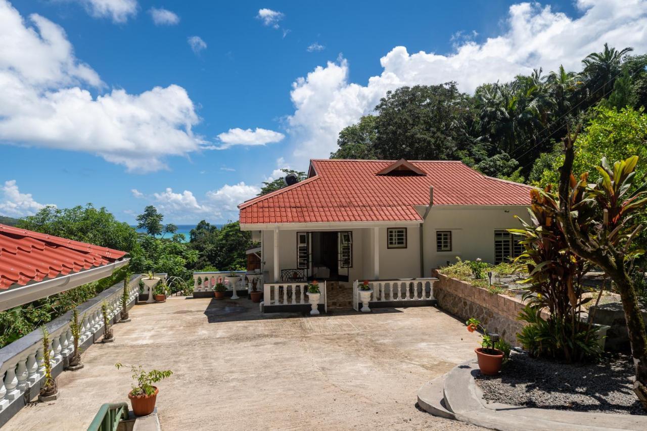 Janes' Serenity Guesthouse Anse a La Mouche Екстер'єр фото