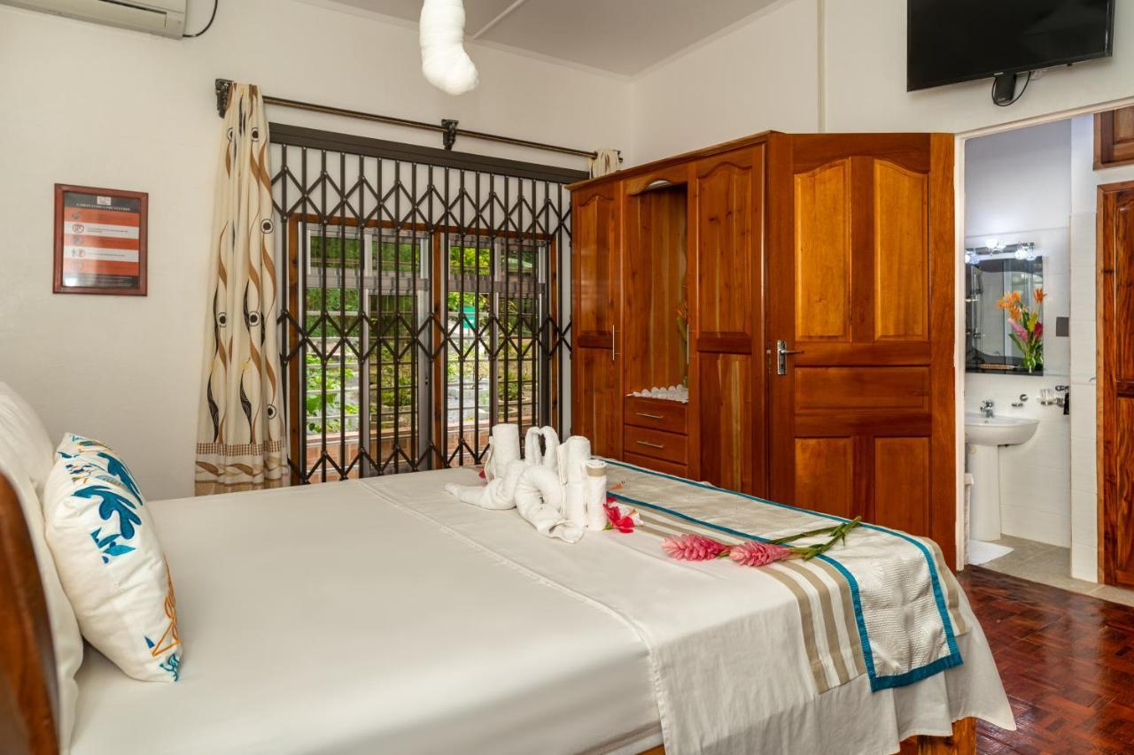 Janes' Serenity Guesthouse Anse a La Mouche Екстер'єр фото